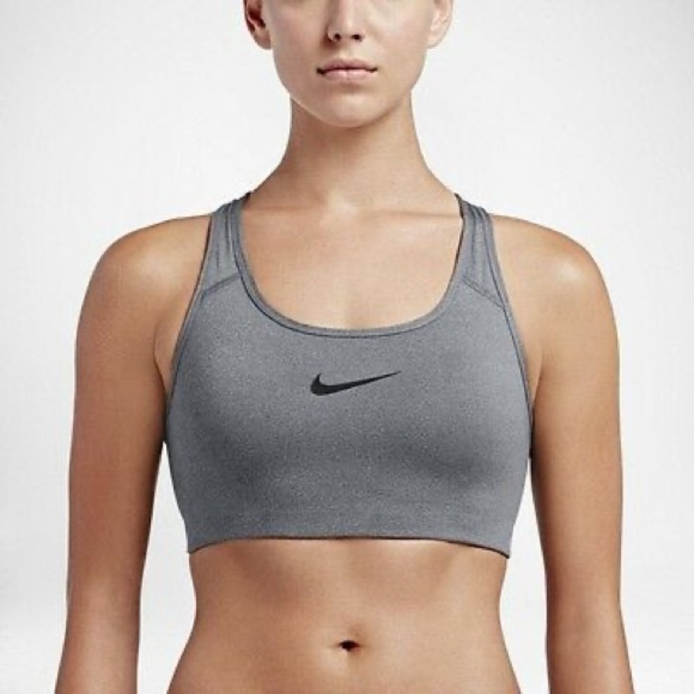 Women’s Dri-fit Nike sports bra